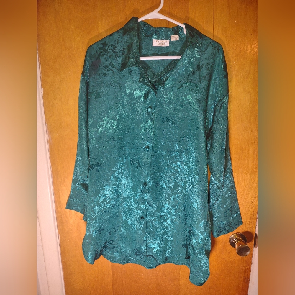 Woman's nightshirt